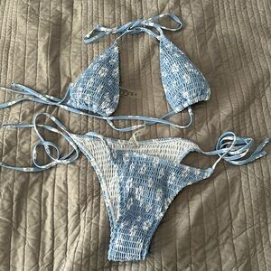 Blue floral bikini set